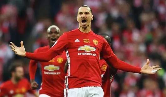 界一片嘩然 界一片嘩然